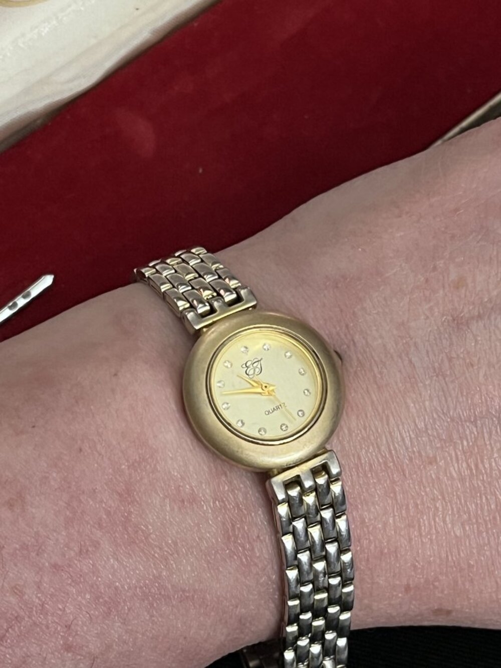 Elizabeth Taylor ET White Diamonds Watch New Battery 90s Promo